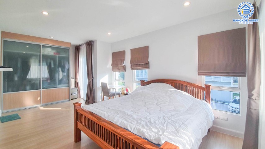 *****บ้านเดี่ยวมือสองย่านสมุทรปราการ ม.คณาสิริ บางนา เนื้อที่กว้างขวางถึง 50 ตร.ว. ฟังก์ชัน 3 ห้องนอน 2 ห้องน้ำ 2 ที่จอดรถ แถมฟรี! 3 เครื่องปรับอากาศ, 2 เครื่องทำน้ำอุ่น บ้านใหม่ เฟอร์นิเจอร์พร้อมอยู่ บนทำเลไม่ไกลจากสนามบินสุวรรณภูมิ ใกล้ทางด่วน "บางนา-บางปะกง"